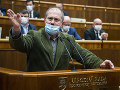 Kotleba reaguje na odchody členov z predsedníctva ĽSNS: Ich rozhodnutie berie na vedomie