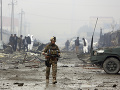 Taliban obvinil USA: Spojené štáty porušujú dohodu o prímerí, bombardujú civilistov a dediny
