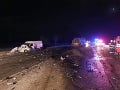 Tragická nehoda pri letisku: Zrazili sa kamión, dodávka a dve autá, vyhasol ľudský život