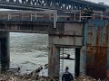 FOTO Hrozný nález v bratislavskom prístave: Pri Dunaji našli mŕtve telo neznámeho muža
