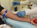 HOAX Nie je pravda, že očkovaní darcovia proti covidu nemôžu darovať krv