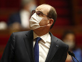 KORONAVÍRUS Francúzsky premiér je po pozitívnom teste terčom kritiky a hnevu