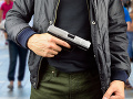 Polícia objasnila lúpež so zbraňou v bratislavskom bytovom dome