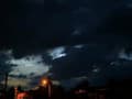 VIDEO Nezvyčajný úkaz nad Českom: Vedci sú zmätení! Nočnú oblohu zdobia záhadné oblaky