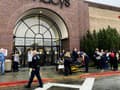 Strach a panika v nákupnom centre: Streľba si vyžiadala dve obete a viacerých zranených
