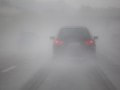 Vodiči, pozor na hmlu: FOTO Výstraha 1. stupňa platí až pre päť krajov