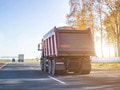 Tragédia pri pretekoch nákladných vozidiel v Česku: Dieťa vbehlo na trať, už ho nezachránili