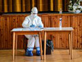 Na Slovensku pribudlo 253 prípadov infekcie KORONAVÍRUSOM a sedem obetí
