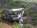 V Pakistane sa zrútil autobus do hlbokej rokliny: O život prišlo 22 ľudí