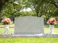 Rodina splnila babičke (†99) posledné želanie: Keď uvidíte, čo má na náhrobku, FOTO len pre dospelých