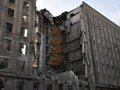 Zničené trosky administratívnej budovy
