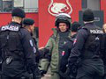 AKTUÁLNE V bratislavskej Petržalke zasahuje polícia kvôli Imreczemu: Pod autom si našiel neznámy predmet!