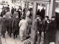 Ľudí fascinuje muž na FOTO z vojnového obdobia: Vidíte, čo je na ňom divné?