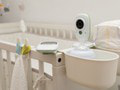 Bizarný prípad v Británii! Slovákovi došlo upozornenie z baby monitoru: Počul, ako ho žena podvádza