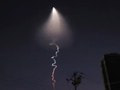 VIDEO Pohľad ako zo sci-fi filmu: Ľudia zbadali na večernej oblohe UFO, vyjadrenie armády dostalo všetkých do kolien