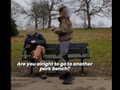 VIDEO influencerky sa stalo hitom: Chcela, aby si muž presadol na inú lavičku... z ich rozhovoru pôjdete do kolien