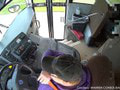 Vodič autobusu plného detí zrazu za volantom omdlel: VIDEO Reakcia jedného z tínedžerov všetkých dostala