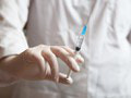 Eurokomisia povolila prvú vakcínu