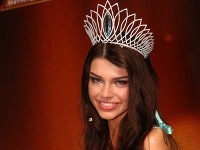 Novou kráľovnou krásy je Karolína Chomisteková.