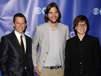 Jon Cryer, Ashton Kutcher a Angus T. Jones Jon Cryer, Ashton Kutcher a Angus T. Jones