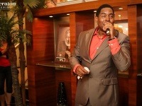 Známy spevák Lazzaro podporil aprílové vydanie Sheraton Evening svojím umením