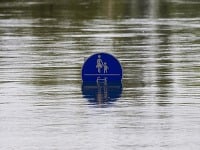 V Bavorsku sú naďalej problémy s povodňami, nevydržali dve hrádze