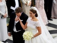 Švédska princezná Madeleine a americký bankár Chris O'Neill si dnes povedali svoje "áno"