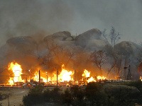Boj s rozsiahlym požiarom neprežilo v Arizone 19 hasičov