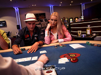 Aj Eva Cifrová sa zaradila medzi hráčou Hennessy Poker Cup