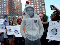 Tisíce v New Yorku protestovali proti oslobodeniu vraha černocha
