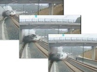 Koláž. Havária vlaku v Španielsku. 