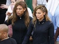 Dvojníkom Jennifer Lopez môže byť pokojne aj chlap s parochňou.