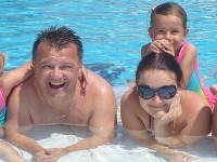 Ivan Uhliarik s rodinou na dovolenke. 
