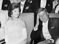 Jackie a John Kennedyovci