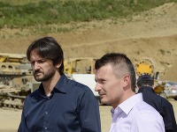 Ján Počiatek a Robert Kaliňák na mieste výbuchu v Tuneli Šibeník. 