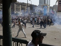 Nepokoje v Egypte pokračujú aj v piatok.
