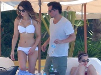 Sexi herečka Kate Beckinsale na dovolenke s rodinou.