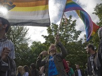 Účastníci pochodu za ľudské práva neheterosexuálnych ľudí v Bratislave Účastníci pochodu za ľudské práva neheterosexuálnych ľudí v Bratislave