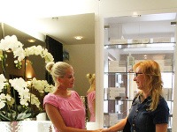 Zuzanu privítala riaditeľka IEM Alena Pallová