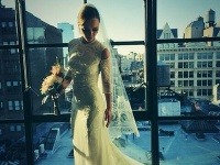 Christina Ricci vo svoj svadobný deň uchvátila honosnou róbou ako z rozprávky.