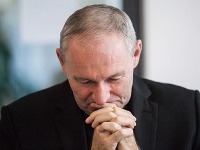 Arcibiskup Róbert Bezák počas prezentácie knihy Arcibiskup Róbert Bezák počas prezentácie knihy