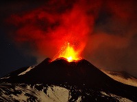 Etna opäť pohrozila