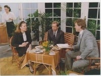 Zľava Magda Vášaryová, Václav Havel a bývalý moderátor Jozef Hübel.