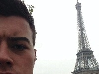 Opitý mladík sa vybral do Paríža