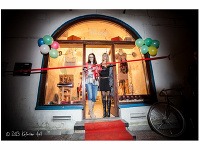 V Bratislave vznikol miniobchod, ktorý prepája módu a charitu