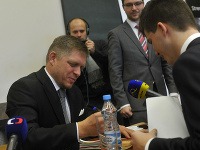 Robert Fico počas stretnutia stretnutia s predstaviteľmi a študentmi Právnickej fakulty Univerzity Karlovej v Prahe