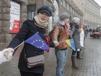 V Kyjeve sa zhromaždili tisícky demonštrantov