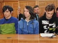 Obvinení mladíci pred súdom