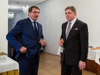 Predseda NR SR Pavol Paška a predseda vlády SR Robert Fico počas vyhodnotenia roku 2013 Predseda NR SR Pavol Paška a predseda vlády SR Robert Fico počas vyhodnotenia roku 2013