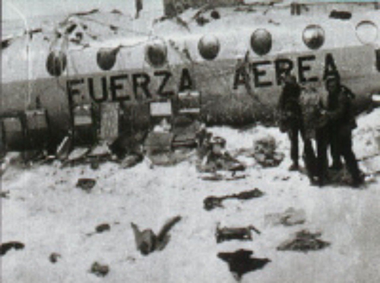 Уругвай авиакатастрофа. Крушение самолета в 1972 году в Андах. 571 Уругвайских ВВС В Андах. Крушение в Андах 13 октября 1972 г..